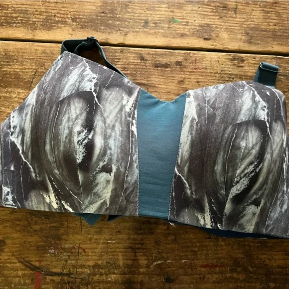 Sports bra size small/medium - Picture 1 of 1